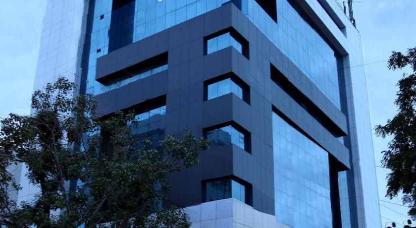Hotel Classique Rajkot Esterno foto